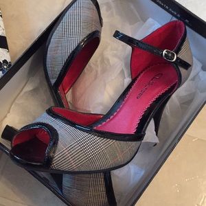 Chinese Landry Sandal